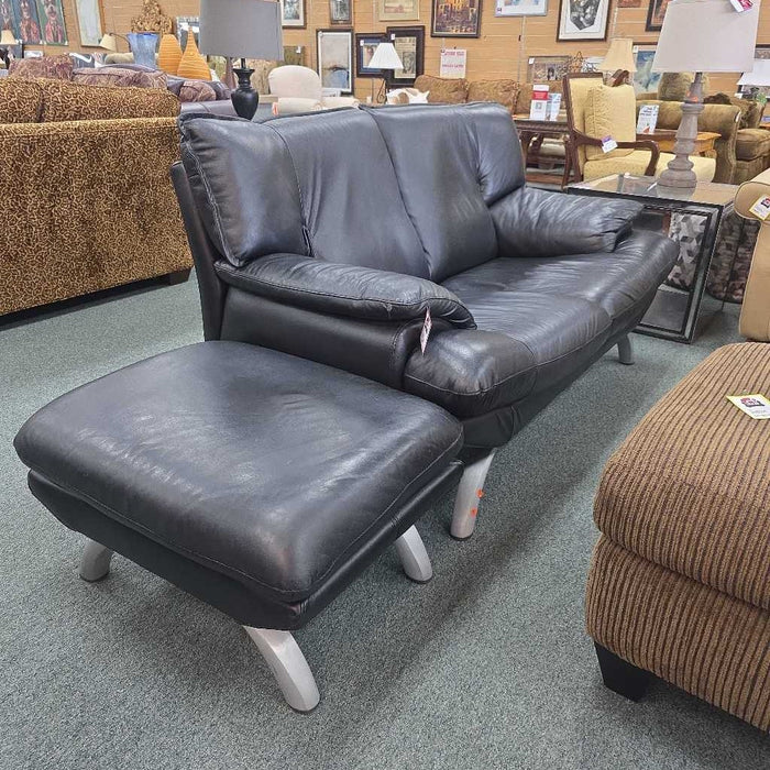LOVESEAT WITH OTTOMAN BTK