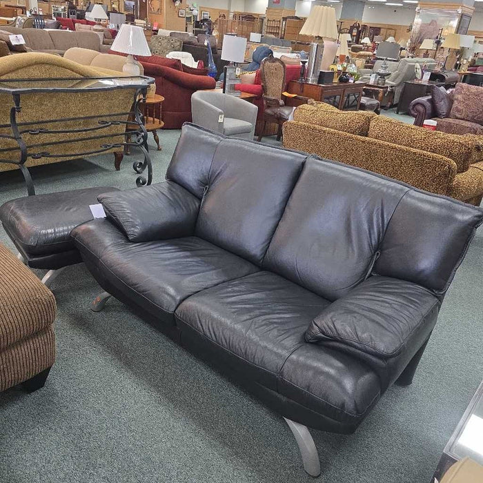 LOVESEAT WITH OTTOMAN BTK