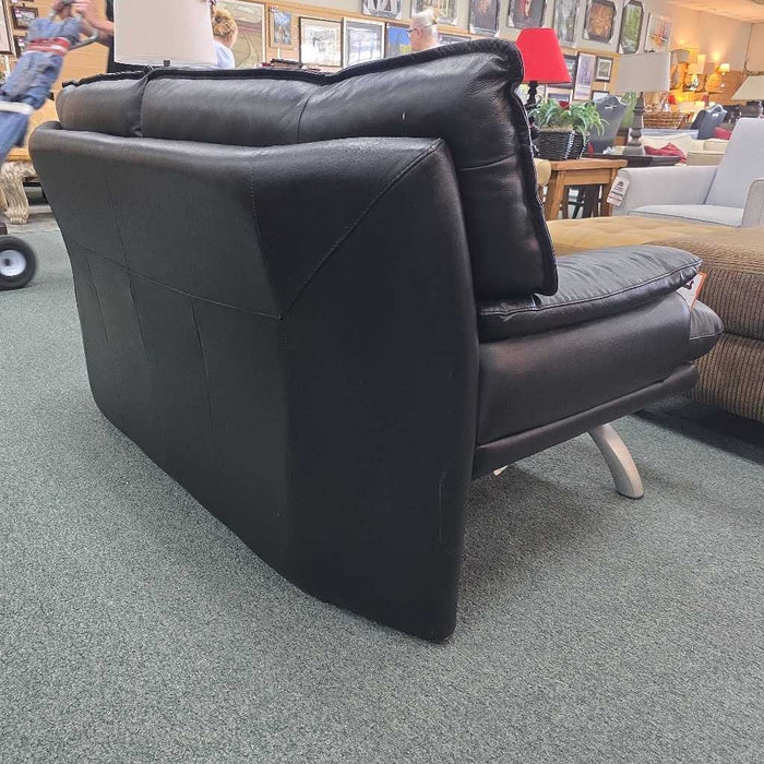 LOVESEAT WITH OTTOMAN BTK