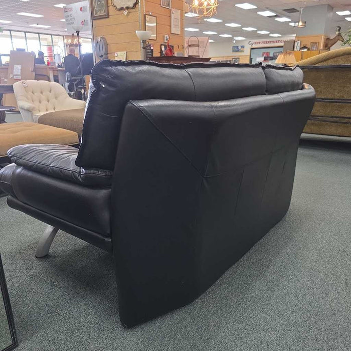 LOVESEAT WITH OTTOMAN BTK
