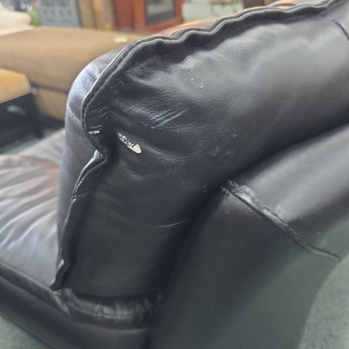 LOVESEAT WITH OTTOMAN BTK