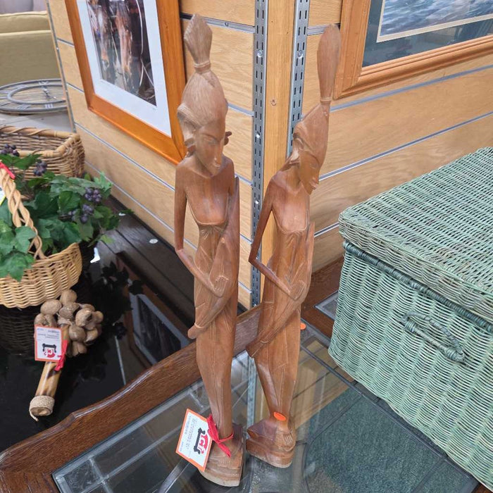 SET OF 2 STATUES AT