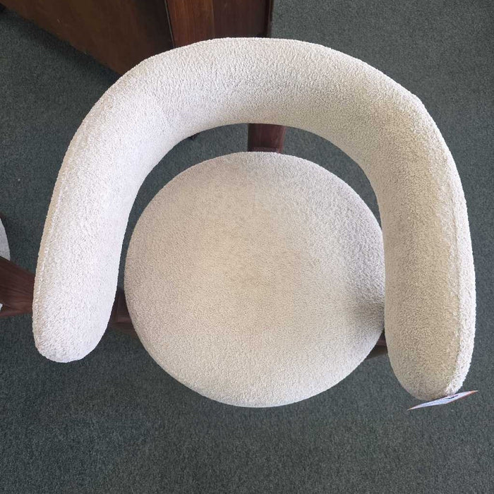 ACCENT CHAIR AT