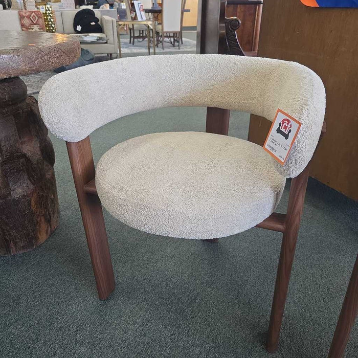 ACCENT CHAIR AT