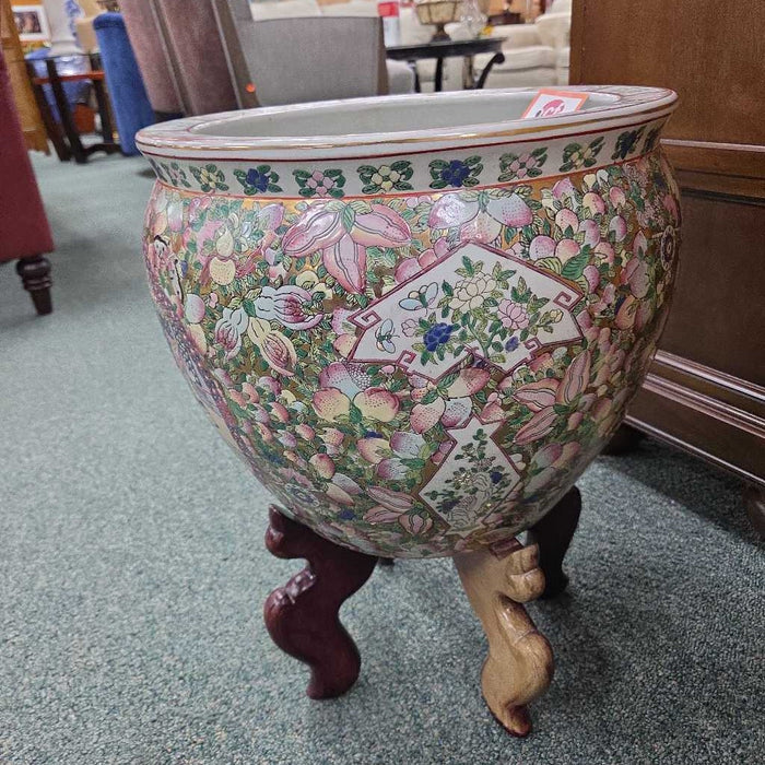 ASIAN VASE WITH STAND SK