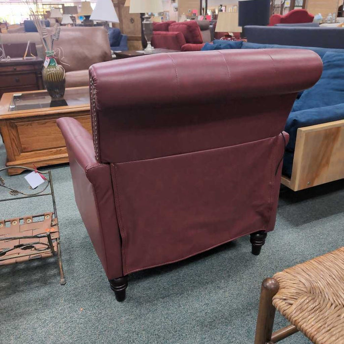 RED ACCENT CHAIR TM