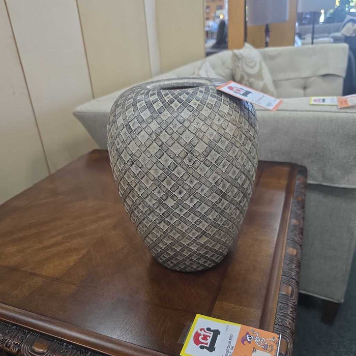 VASE BT