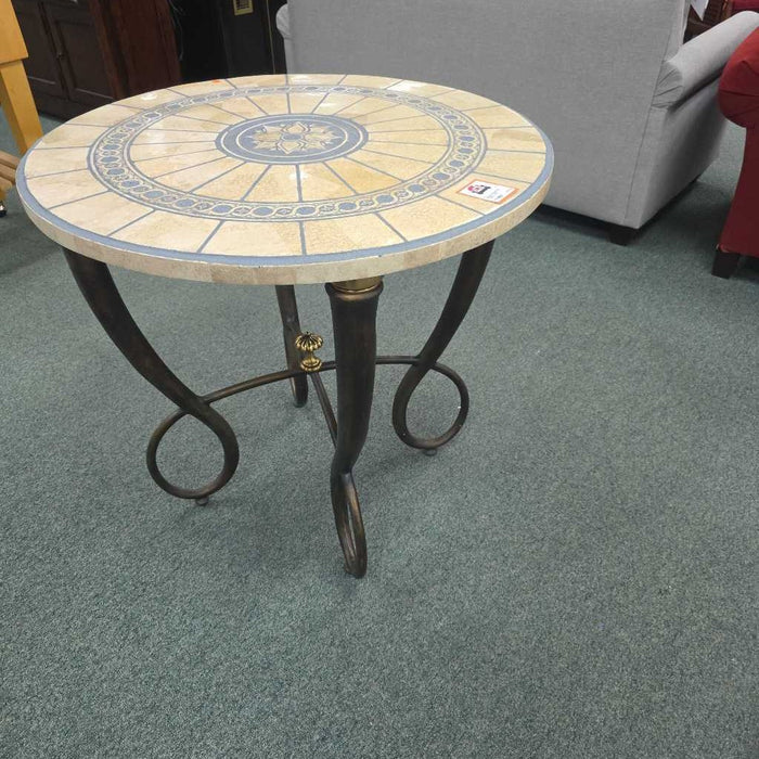 PUB TABLE LSH
