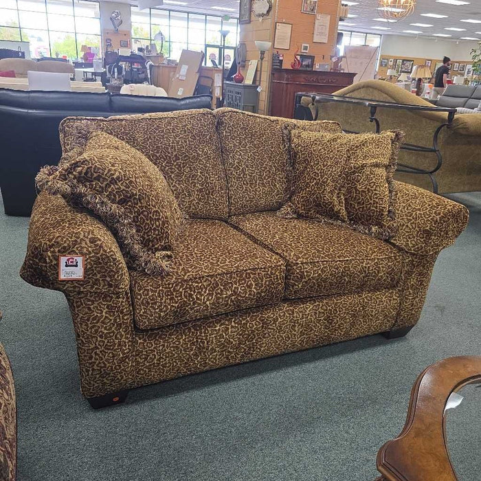 THOMASVILLE LOVESEAT BKS