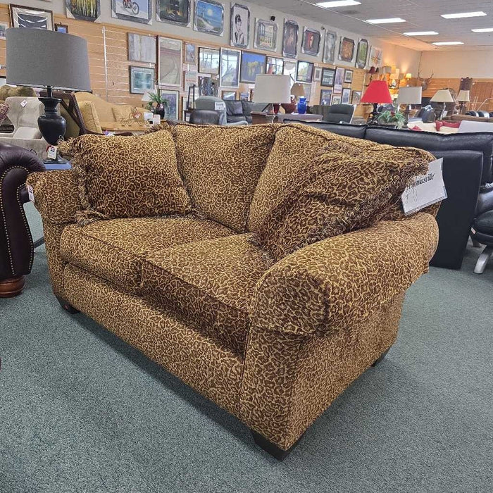 THOMASVILLE LOVESEAT BKS