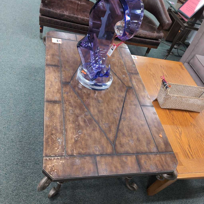 COFFEE TABLE BBM