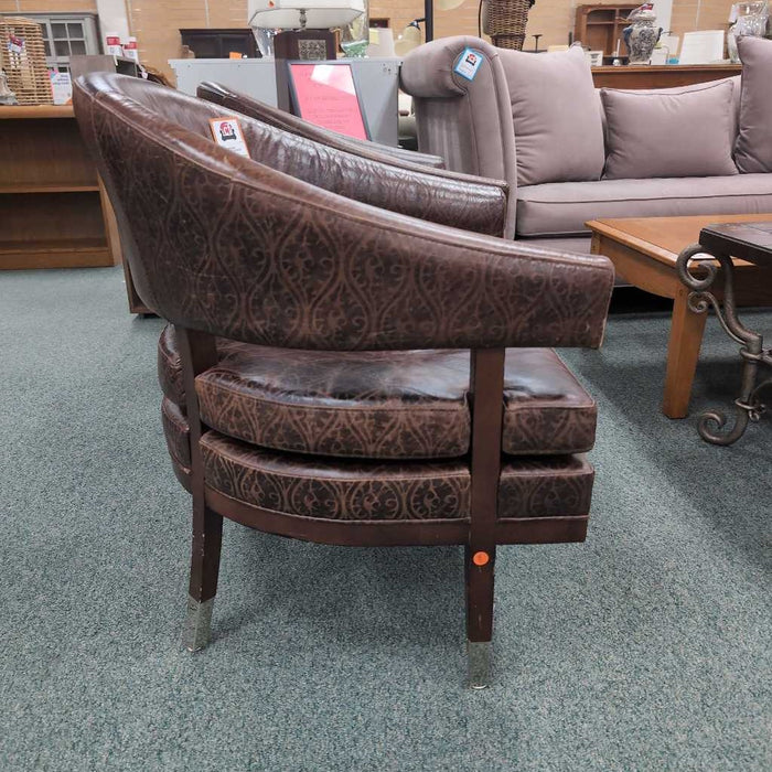 LEATHER ACCENT CHAIR KL