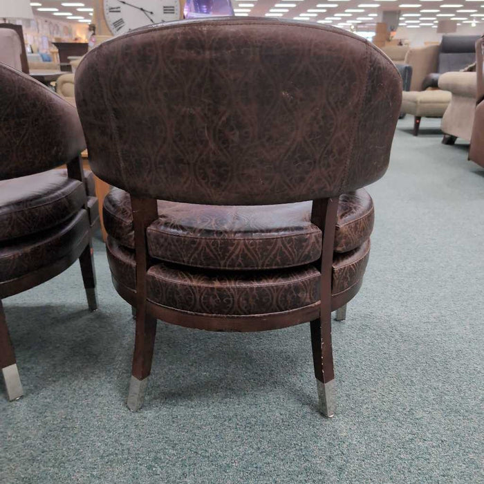 LEATHER ACCENT CHAIR KL