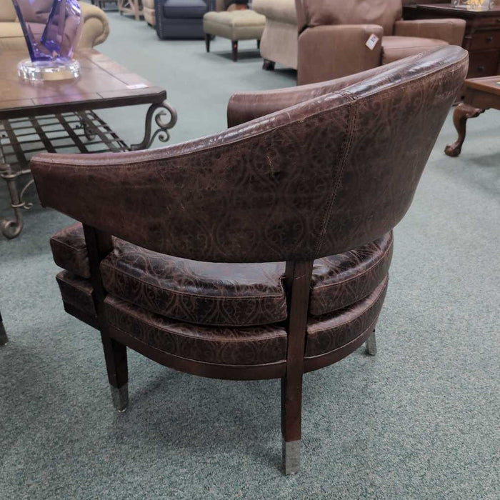 LEATHER ACCENT CHAIR KL