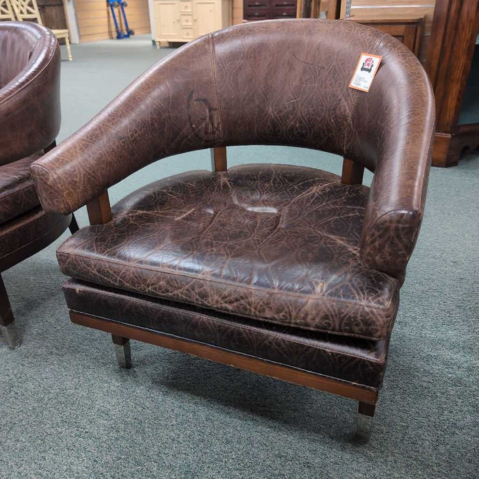 LEATHER ACCENT CHAIR KL