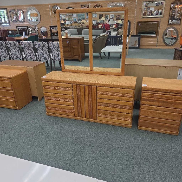 DRESSER WITH MIRROR BTK