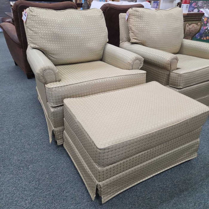 CHAIR WITH OTTOMAN BAH