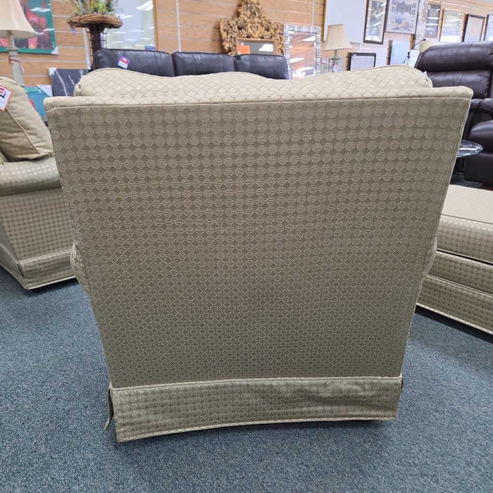 CHAIR WITH OTTOMAN BAH