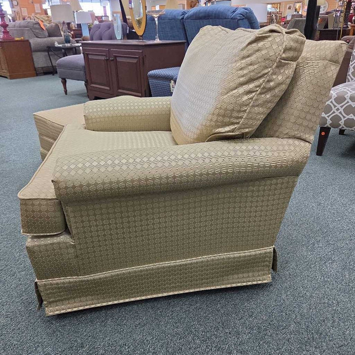 CHAIR WITH OTTOMAN BAH