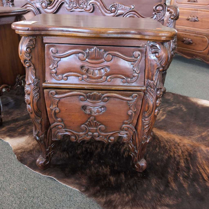 NIGHTSTAND MI