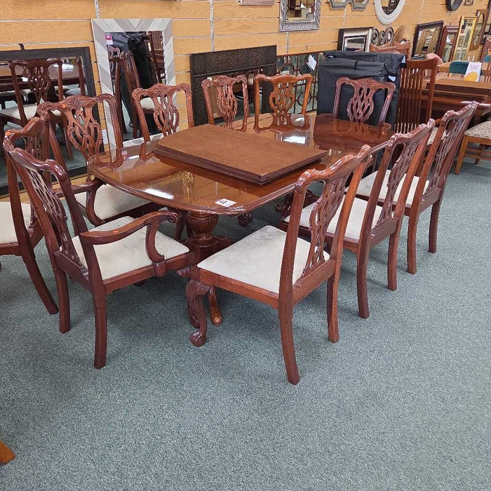 TABLE WITH 10 CHAIRS AND 2 LEAVES KIK