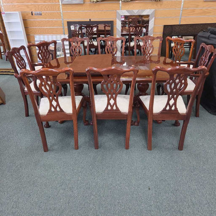 TABLE WITH 10 CHAIRS AND 2 LEAVES KIK