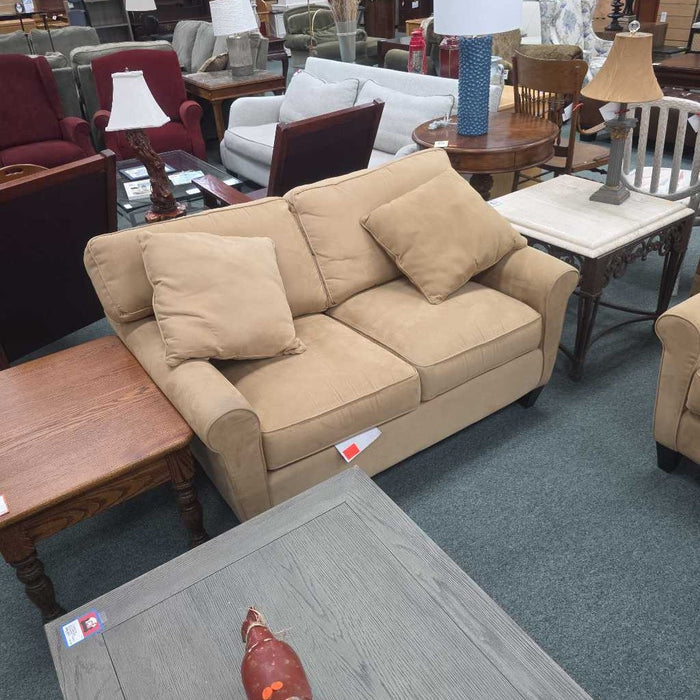 LOVESEAT BST