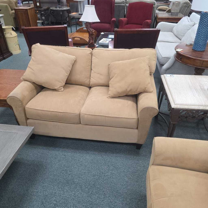 LOVESEAT BST