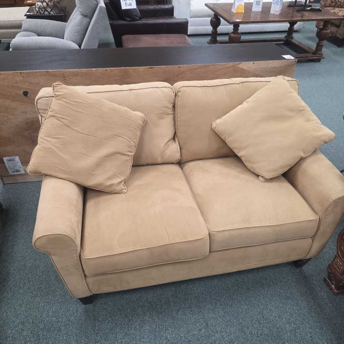 LOVESEAT BST