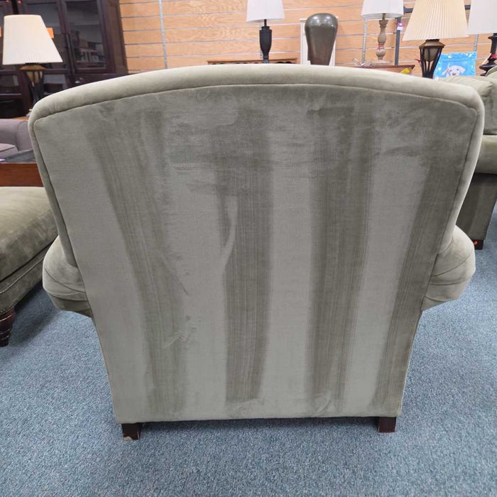 THOMASVILLE CHAIR WITH OTTOMAN BKS