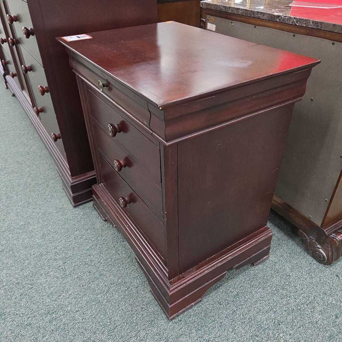 NIGHTSTAND LS