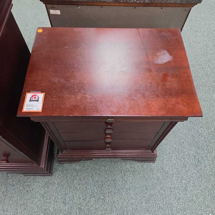 NIGHTSTAND LS