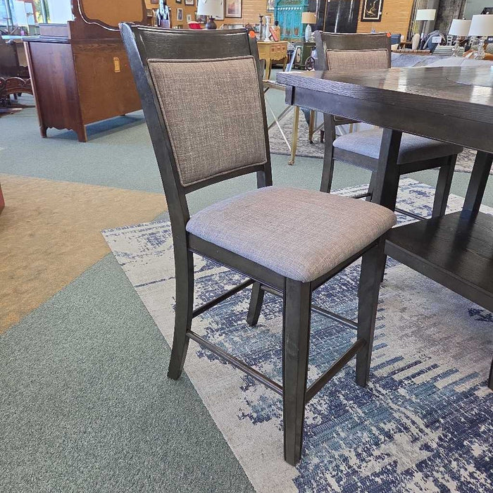 TABLE WITH LAZYSUSAN AND 4 CHAIRS BTK