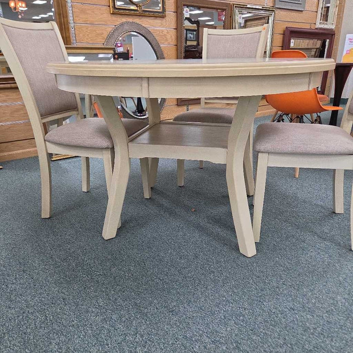 TABLE 4 CHAIRS LSH