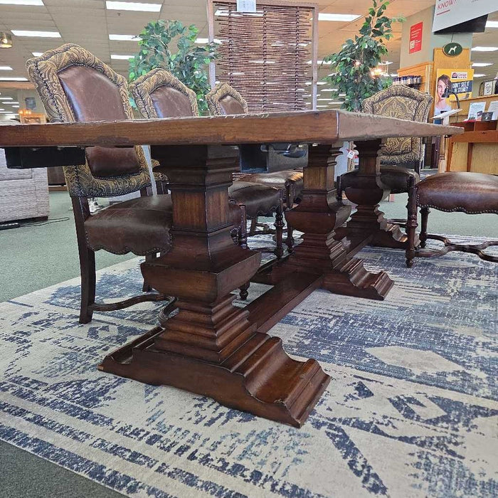 CENTURY TABLE WITH 2 LEAVES & 8 CHAIRS BAHH