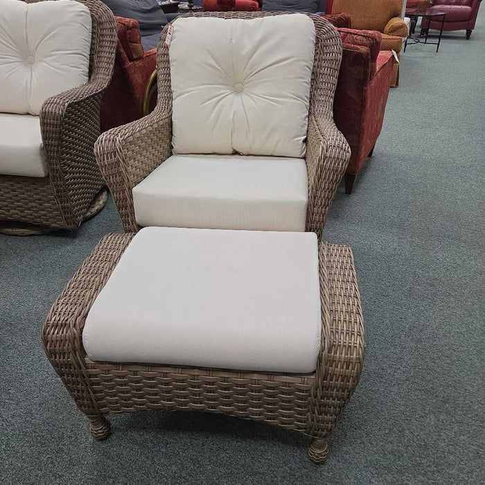 SWIVEL CHAIR WITH OTTOMAN BAH