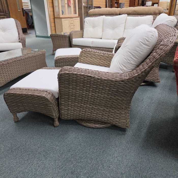 SWIVEL CHAIR WITH OTTOMAN BAH