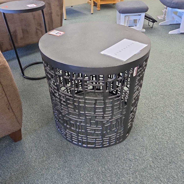 BERNHARDT AARON CHAIRSIDE TABLE LSH