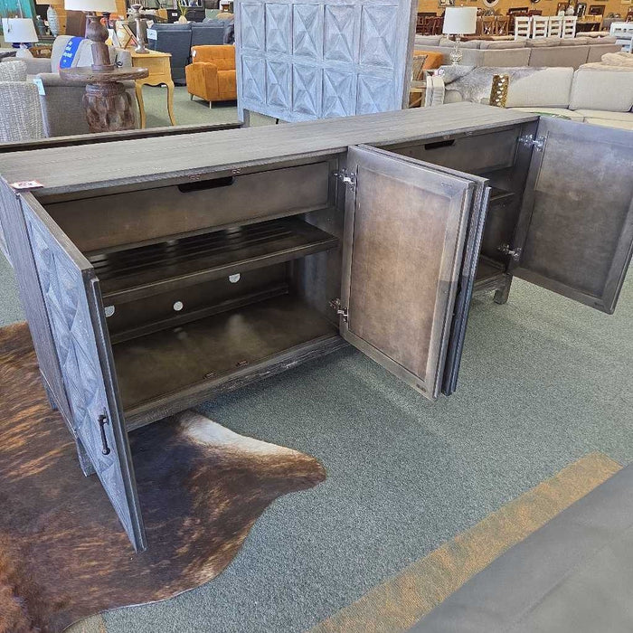 HOOKER BEAUMONT CONSOLE MIH