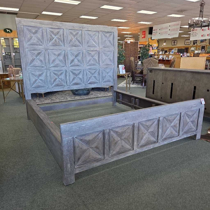 HOOKER BEAUMONT CAL KING PANEL BED SKH