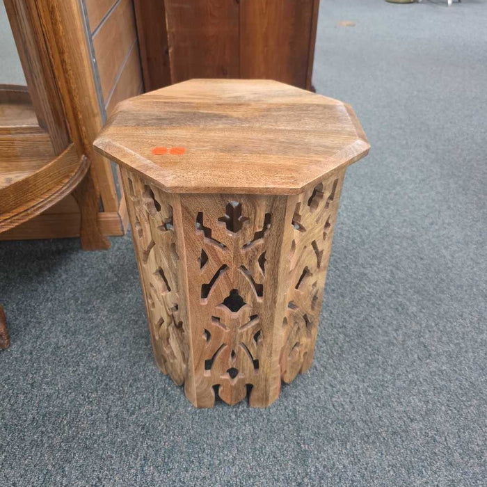 ASIAN PLANT STAND AT