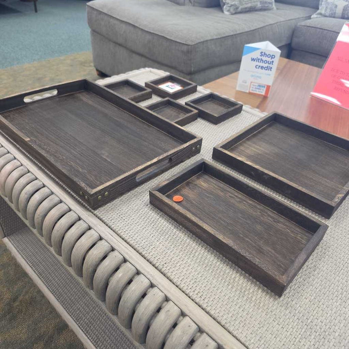 SET OF SERVER TRAYS BT