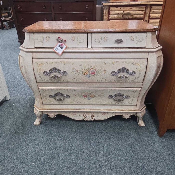 BOMBAY CHEST BAH