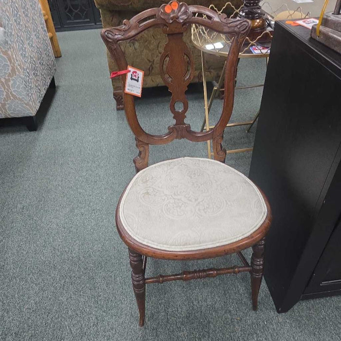 ANTIQUE CHAIR BA