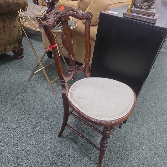 ANTIQUE CHAIR BA