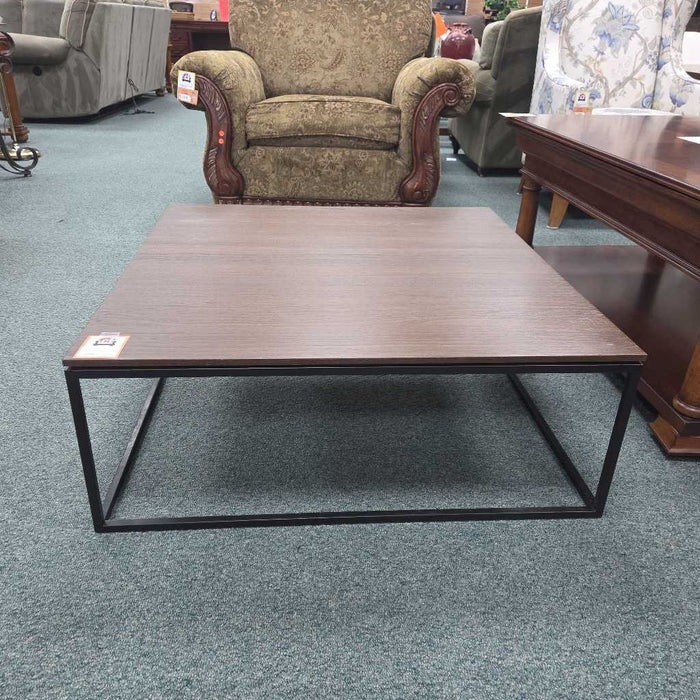 COFFEE TABLE BAH