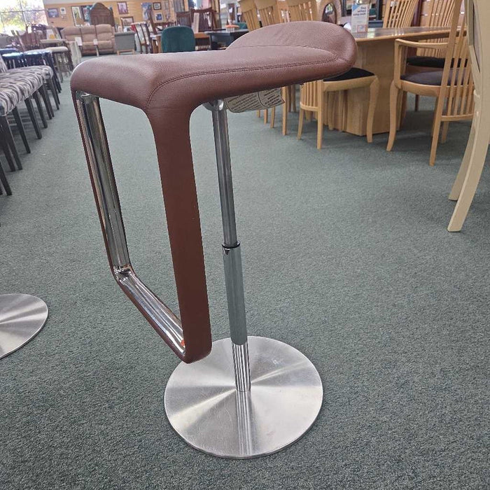 SET OF 3 STOOLS BTK
