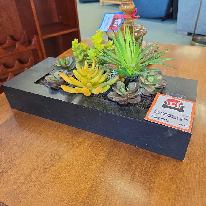 BLACK BASE FLOWERS S