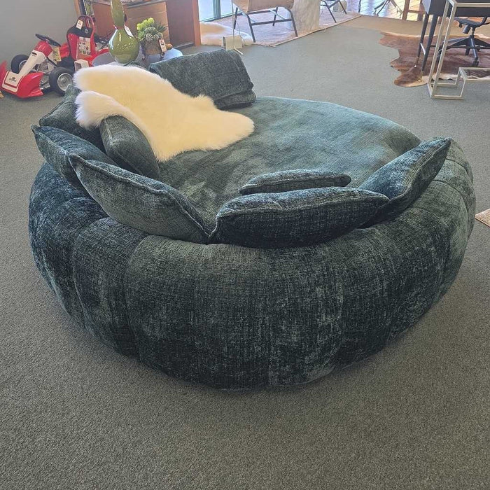 LARGE CUDDLE CHAIR LSH