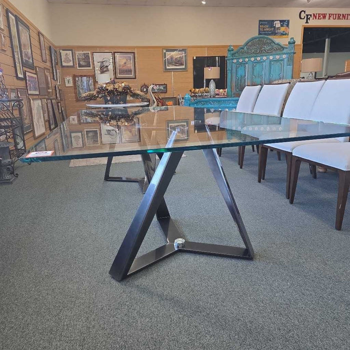 GLASS DINING TABLE LLCT